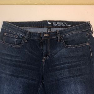 GAP BOOT CUT JEANS